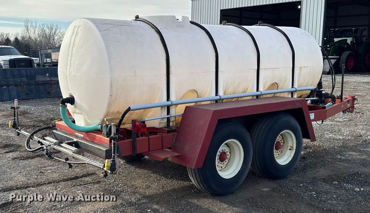 image for item EA2217 AG Systems Inc AG1000 salt brine tank trailer