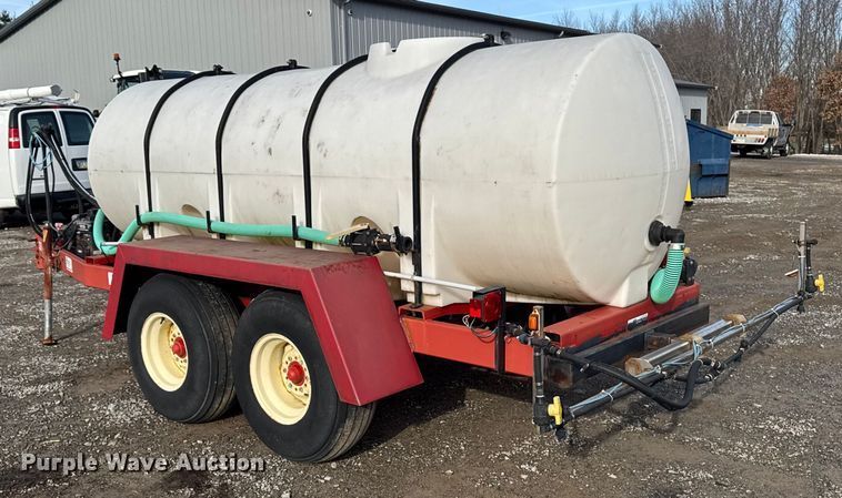 image for item EA2217 AG Systems Inc AG1000 salt brine tank trailer