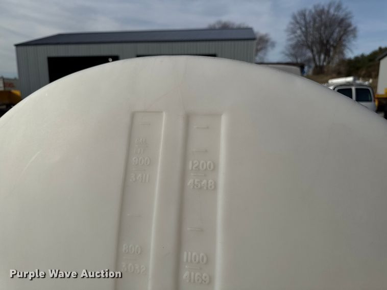 image for item EA2217 AG Systems Inc AG1000 salt brine tank trailer
