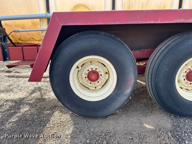 image for item EA2217 AG Systems Inc AG1000 salt brine tank trailer