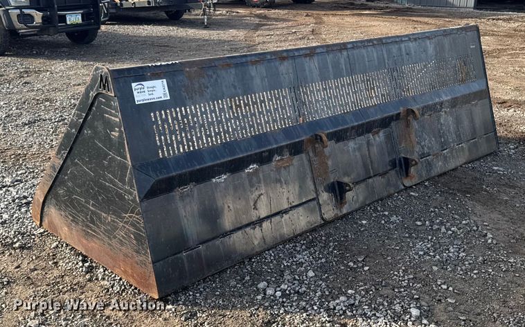 image for item EA2218 Notch MFG wheel loader bucket