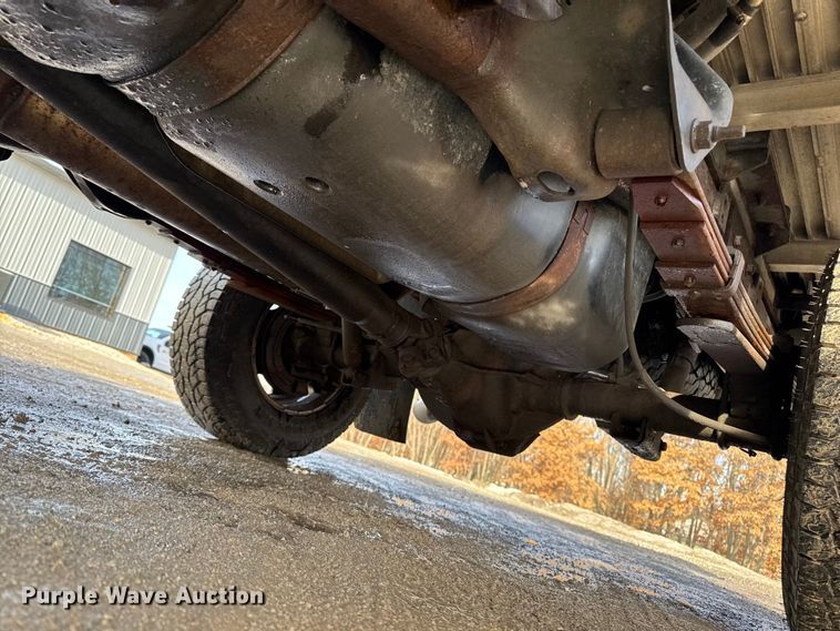 image for item EA2219 2004 Dodge Ram 2500 Ext. Cab flatbed pickup truck