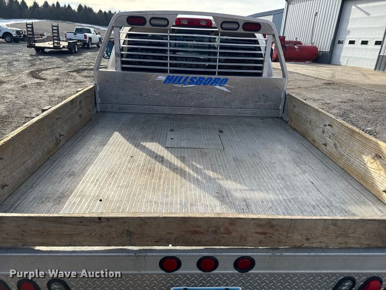 image for item EA2219 2004 Dodge Ram 2500 Ext. Cab flatbed pickup truck