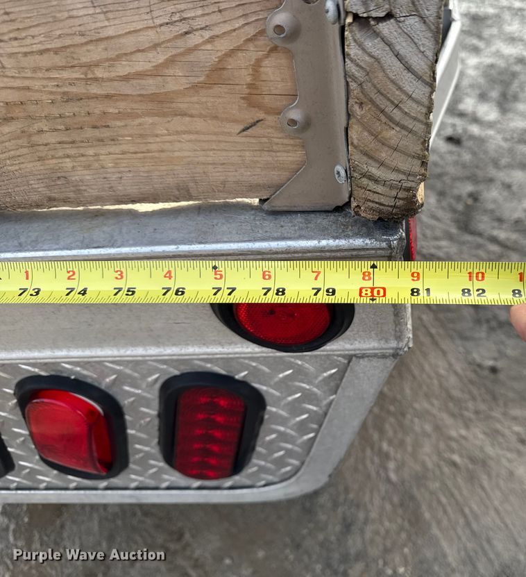 image for item EA2219 2004 Dodge Ram 2500 Ext. Cab flatbed pickup truck