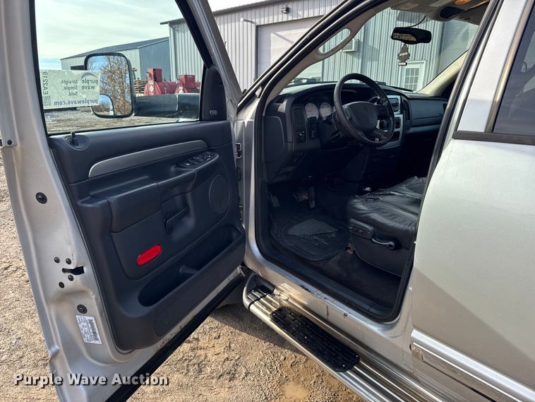 image for item EA2219 2004 Dodge Ram 2500 Ext. Cab flatbed pickup truck