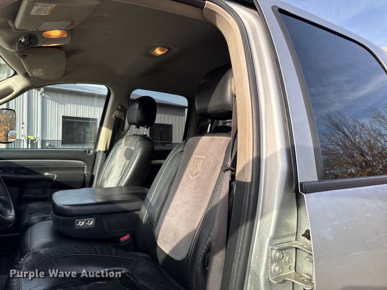 image for item EA2219 2004 Dodge Ram 2500 Ext. Cab flatbed pickup truck