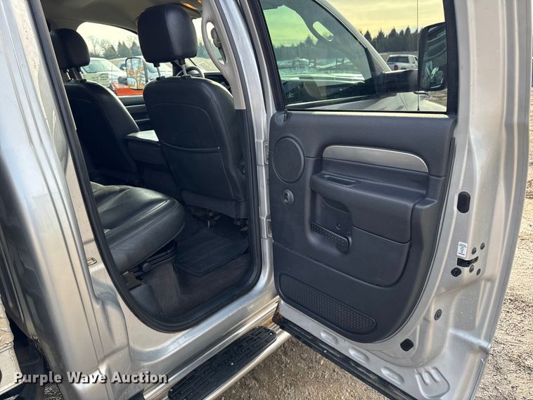 image for item EA2219 2004 Dodge Ram 2500 Ext. Cab flatbed pickup truck