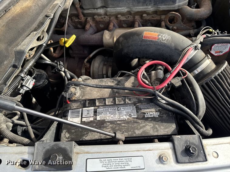 image for item EA2219 2004 Dodge Ram 2500 Ext. Cab flatbed pickup truck