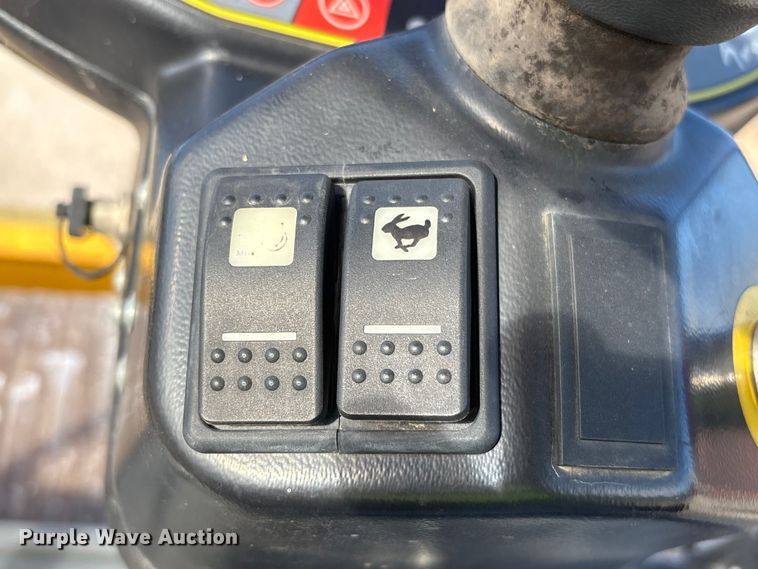 image for item EA6976 2018 Wacker Neuson RC70 single drum vibratory roller