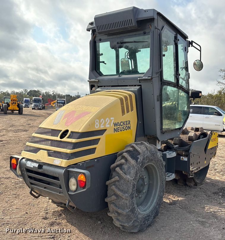 image for item EA7116 2016 Wacker Neuson RC50 single drum vibratory roller