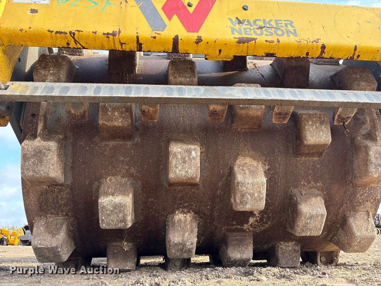 image for item EA7116 2016 Wacker Neuson RC50 single drum vibratory roller