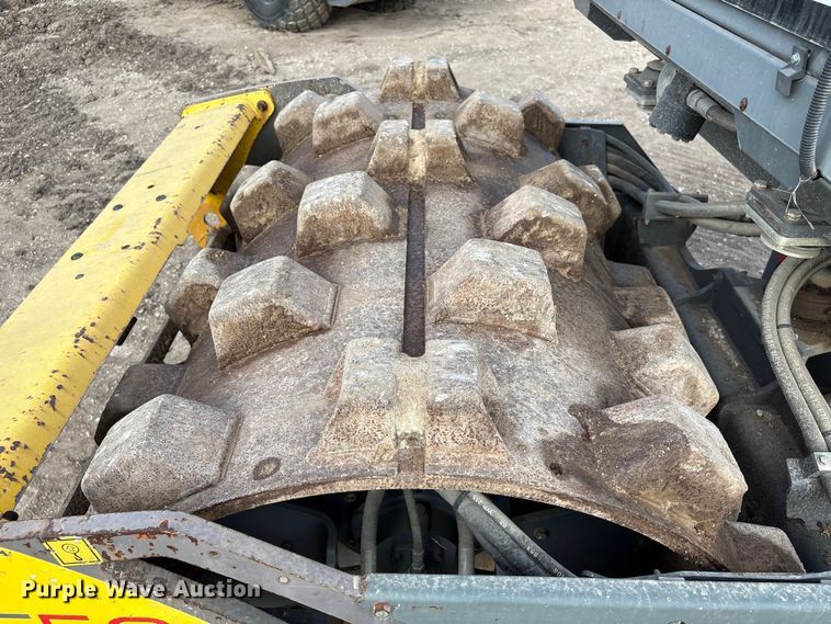 image for item EA7116 2016 Wacker Neuson RC50 single drum vibratory roller