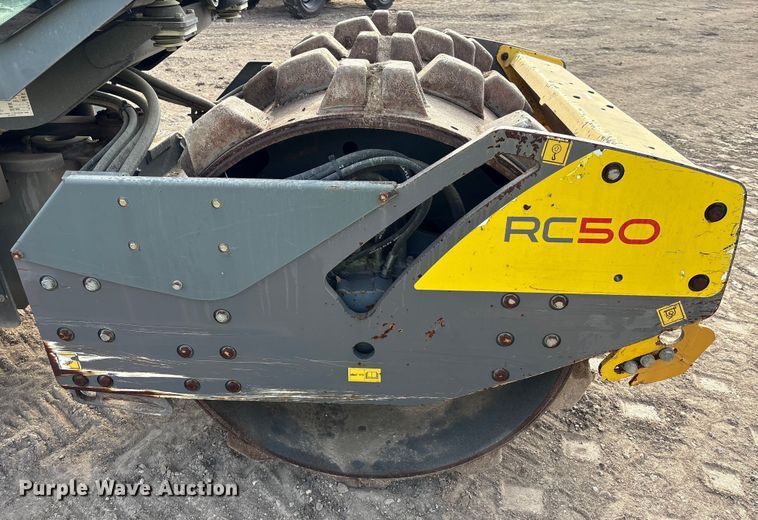 image for item EA7116 2016 Wacker Neuson RC50 single drum vibratory roller