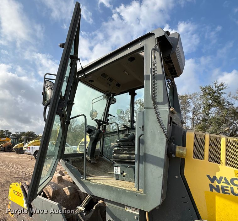 image for item EA7116 2016 Wacker Neuson RC50 single drum vibratory roller