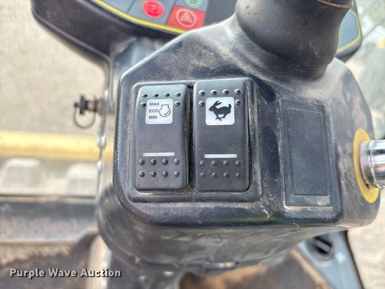 image for item EA7116 2016 Wacker Neuson RC50 single drum vibratory roller