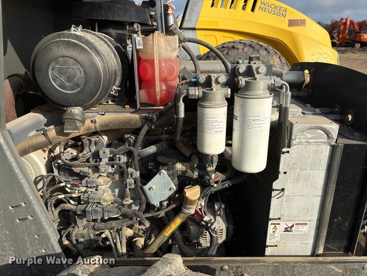 image for item EA7116 2016 Wacker Neuson RC50 single drum vibratory roller