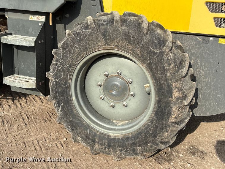 image for item EA7116 2016 Wacker Neuson RC50 single drum vibratory roller