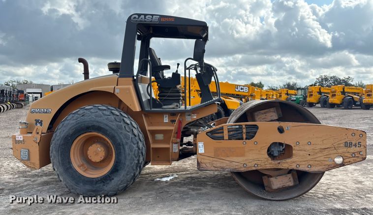 image for item EA7118 2016 Case SV212 single drum vibratory roller