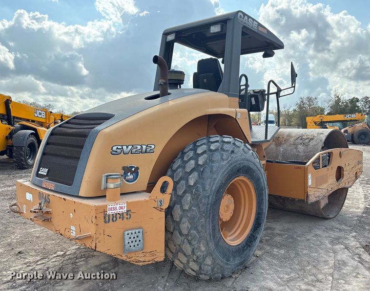 image for item EA7118 2016 Case SV212 single drum vibratory roller