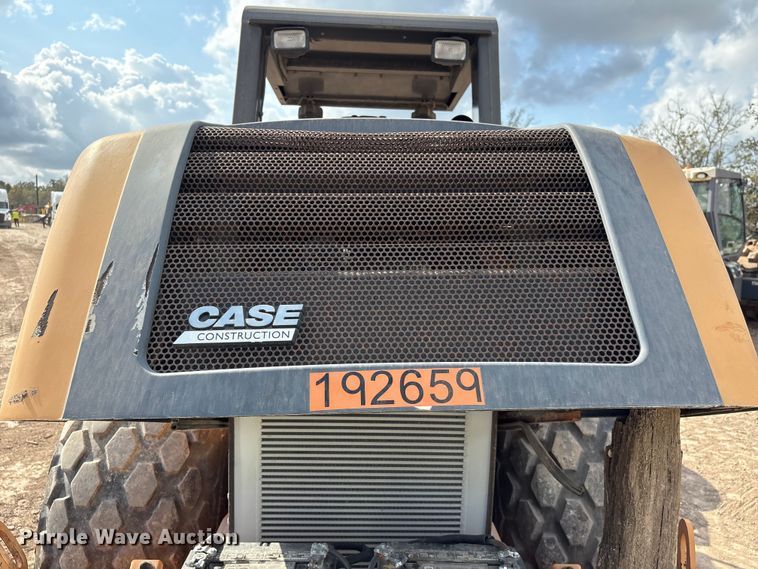 image for item EA7118 2016 Case SV212 single drum vibratory roller