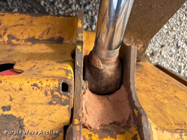 image for item EA7874 2012 John Deere 320D skid steer loader