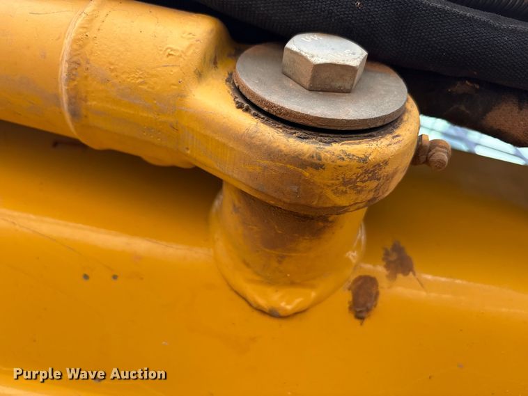 image for item EA7874 2012 John Deere 320D skid steer loader