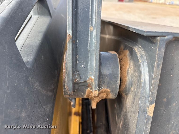 image for item EA7874 2012 John Deere 320D skid steer loader