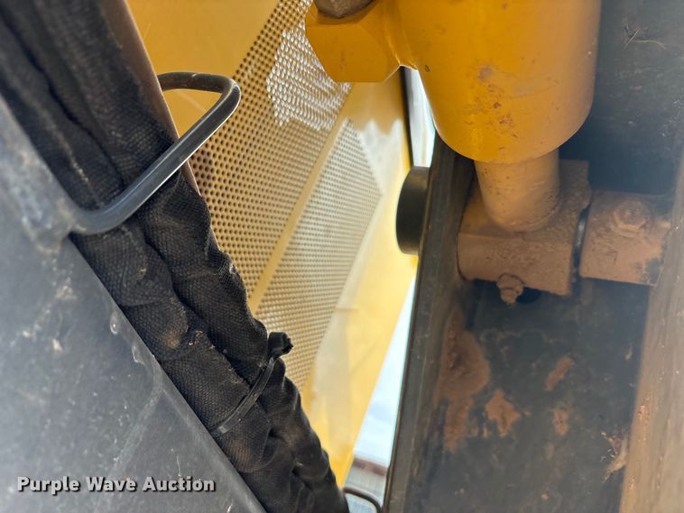 image for item EA7874 2012 John Deere 320D skid steer loader