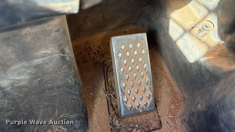 image for item EA7874 2012 John Deere 320D skid steer loader