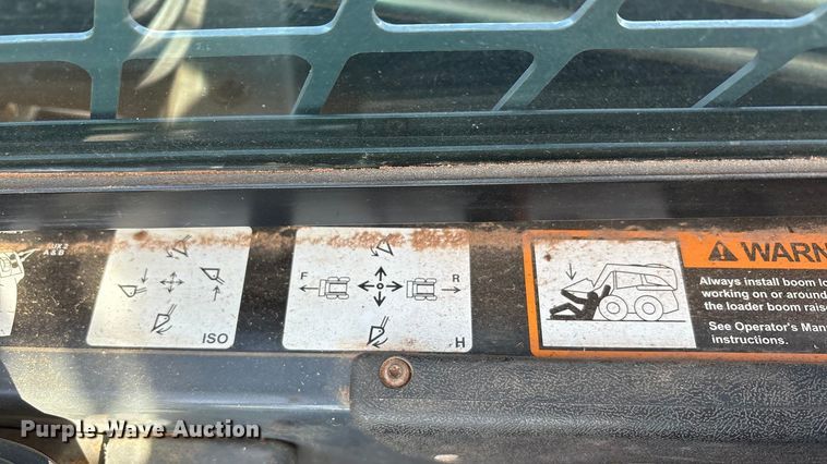 image for item EA7874 2012 John Deere 320D skid steer loader