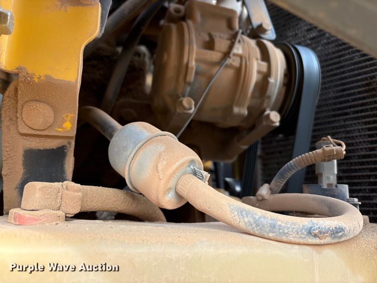 image for item EA7874 2012 John Deere 320D skid steer loader