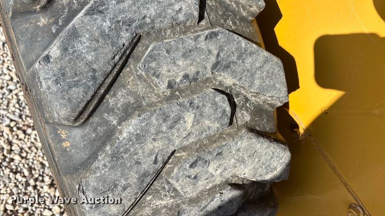 image for item EA7874 2012 John Deere 320D skid steer loader