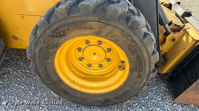 image for item EA7874 2012 John Deere 320D skid steer loader