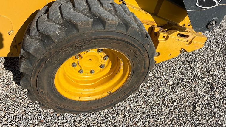 image for item EA7874 2012 John Deere 320D skid steer loader