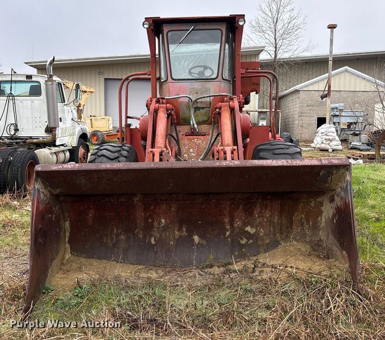 image for item EA7880 1977 Taylor T-958 wheel loader