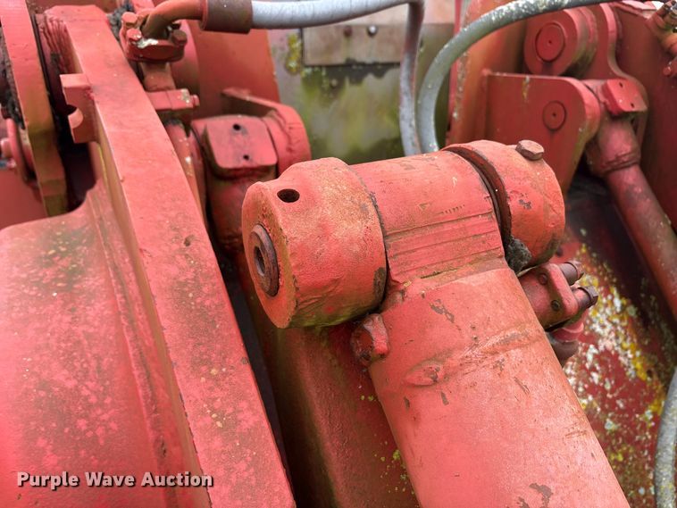 image for item EA7880 1977 Taylor T-958 wheel loader