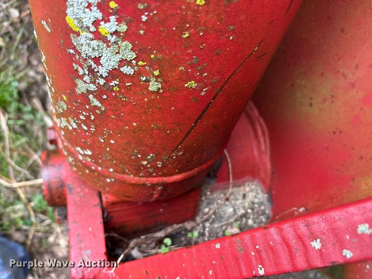 image for item EA7880 1977 Taylor T-958 wheel loader