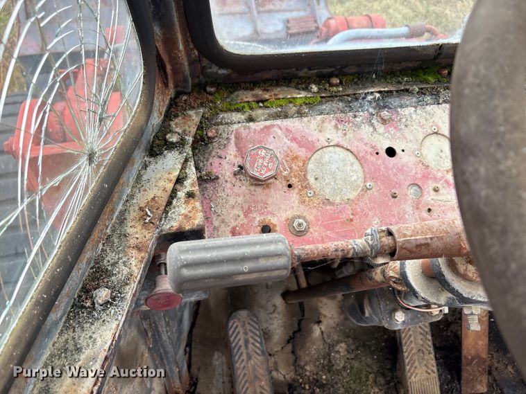 image for item EA7880 1977 Taylor T-958 wheel loader