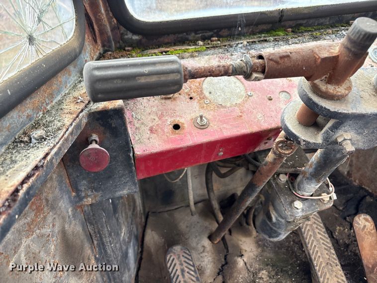 image for item EA7880 1977 Taylor T-958 wheel loader