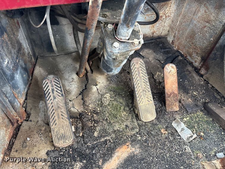 image for item EA7880 1977 Taylor T-958 wheel loader