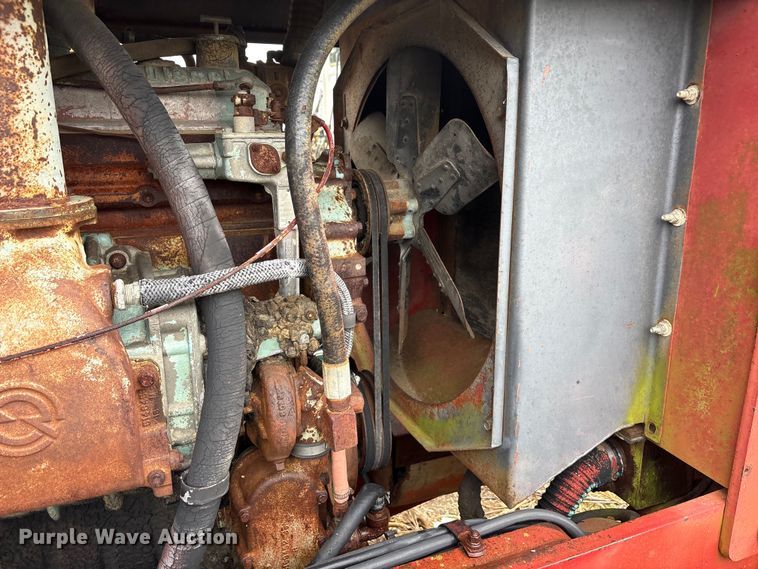 image for item EA7880 1977 Taylor T-958 wheel loader