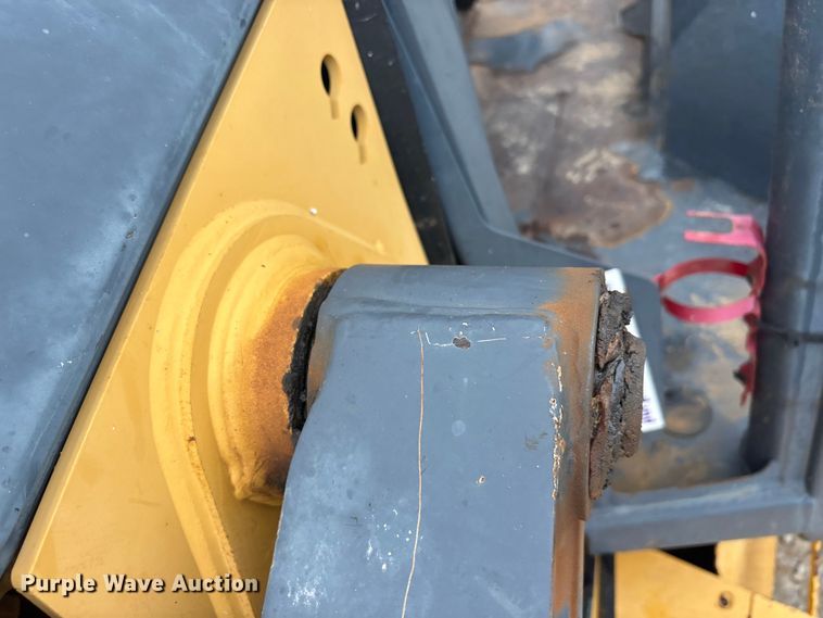 image for item EA7900 2010 John Deere 310J backhoe