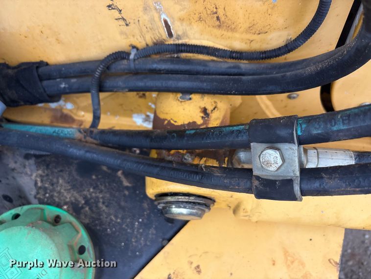 image for item EA7900 2010 John Deere 310J backhoe