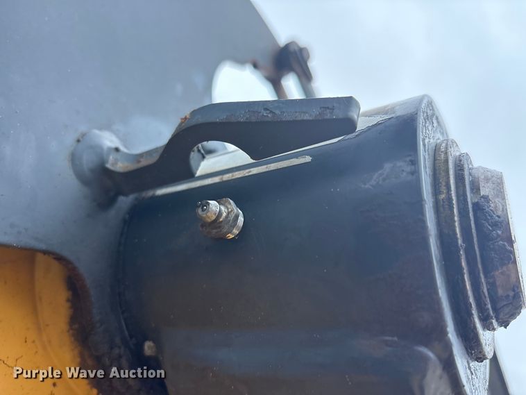 image for item EA7900 2010 John Deere 310J backhoe