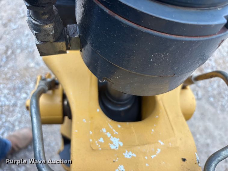 image for item EA7900 2010 John Deere 310J backhoe