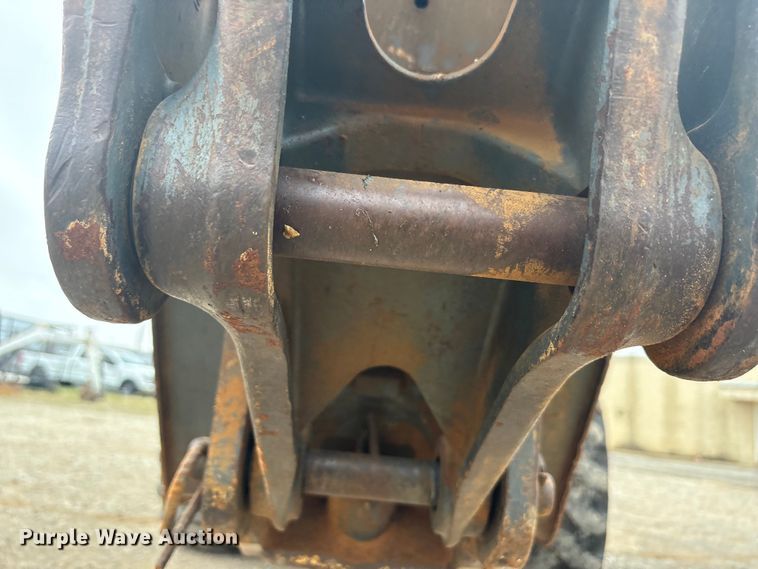 image for item EA7900 2010 John Deere 310J backhoe