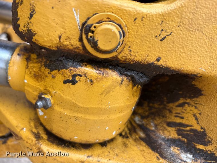 image for item EA7900 2010 John Deere 310J backhoe