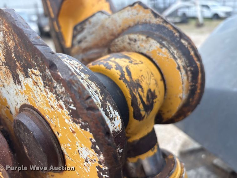 image for item EA7900 2010 John Deere 310J backhoe