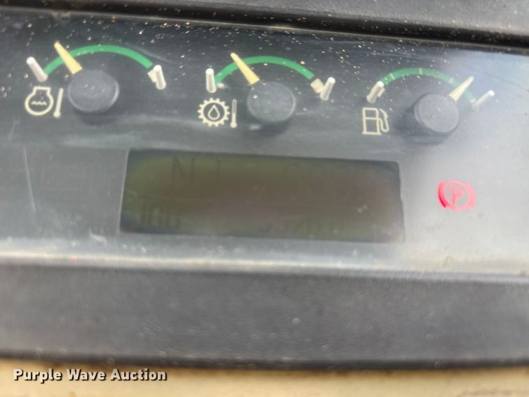 image for item EA7900 2010 John Deere 310J backhoe