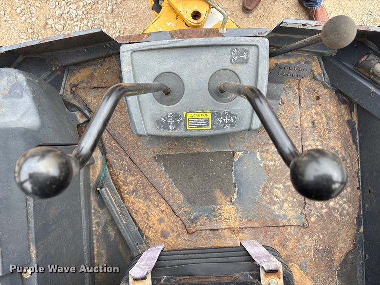 image for item EA7900 2010 John Deere 310J backhoe